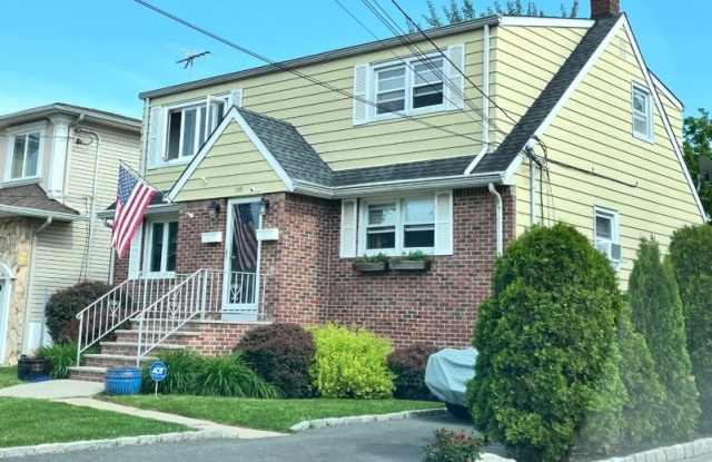 250 Orchard St