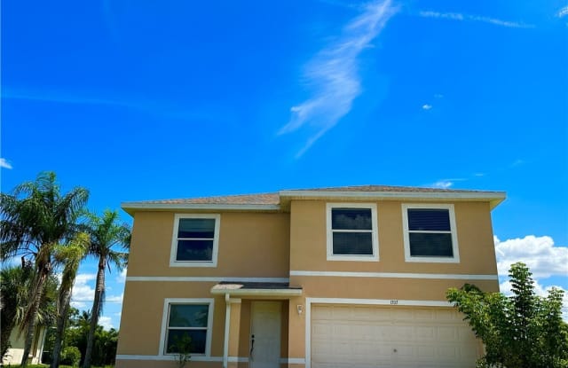 1707 SW 4th Place - 1707 Southwest 4th Place, Cape Coral, FL 33991