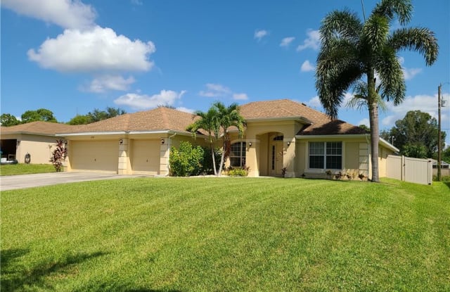 2209 SW 4th ST - 2209 Southwest 4th Street, Cape Coral, FL 33991