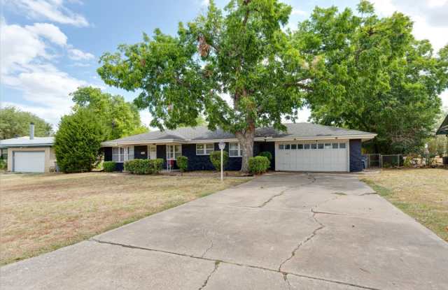 3308 Northwest Atlanta Avenue