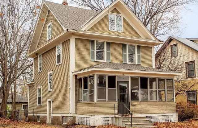 Photo of 5 Bedroom House Near Hamline University Available June 2026