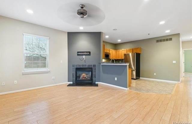 14351 VAUXHALL Drive