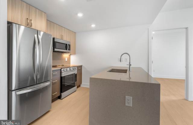 2000 DREER Street unit: 405