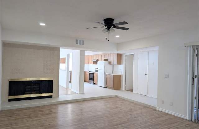 630 W Huntington