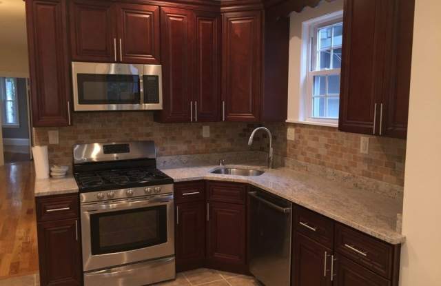 Photo of 671 E 8th unit: 1A