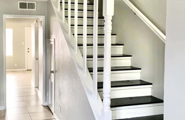 3902 Englewood Circle