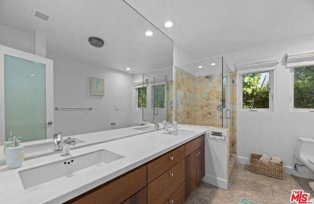 Photo of 641 Walther Way