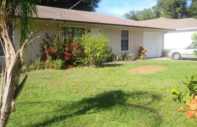 CHARMING 3 BEDROOM HOME WITH 1 CAR GARAGE