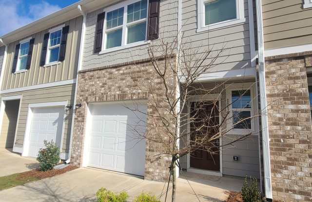 Modern 3 Bedroom Townhome in Decatur!