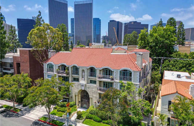 277 S Spalding Drive