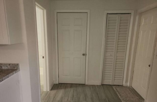 4826 S US HWY 441 #104