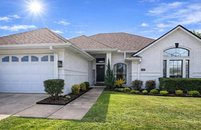 STUNNING AND IMMACULATE HOME NEAR BARKSDALE AIR FORCE BASE