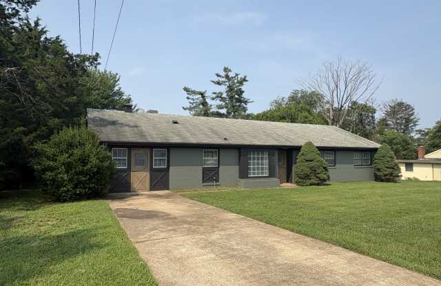499 Greenwell Court