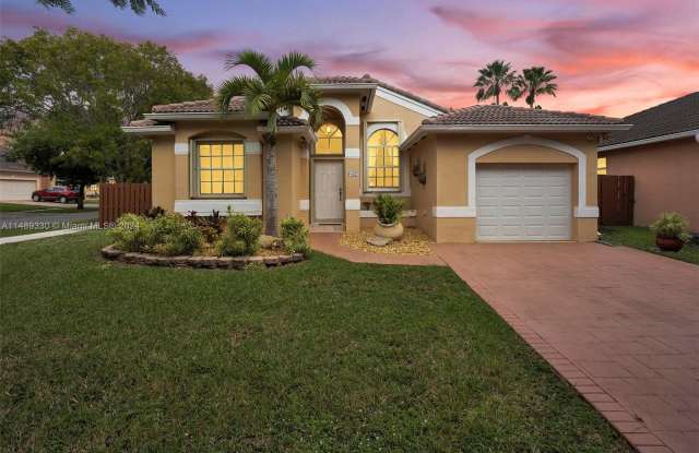 9437 SW 183rd Ter - 9437 Southwest 183rd Terrace, Palmetto Bay, FL 33157