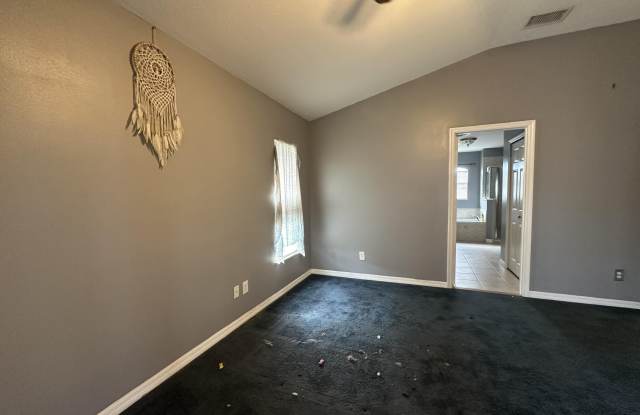 2525 SW Cameo Boulevard