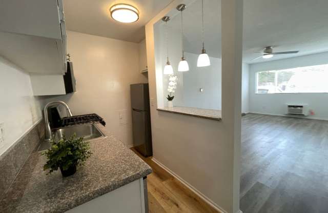 Photo of 14220 Burbank Blvd