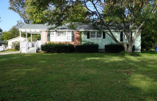 Photo of Pet Friendly 3 Bedroom 1 Full Bath located in Northwoods Park!