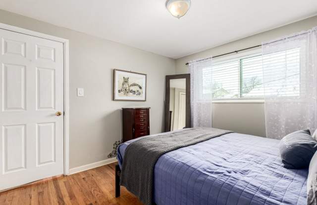 Photo of Spacious 5BR House in Denver