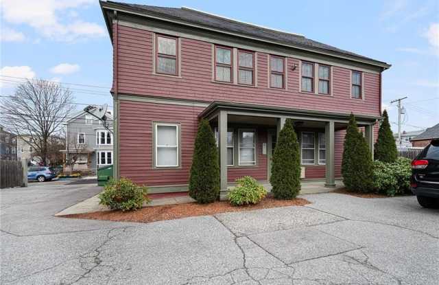 Photo of 146 GROVE Street unit: 2L