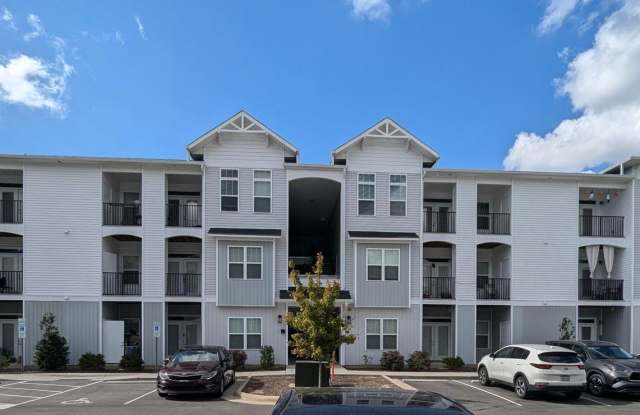 Special Offer! ONE MONTH FREE with a 12 month lease!!!