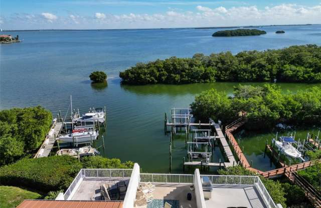 1593 PINELLAS BAYWAY S