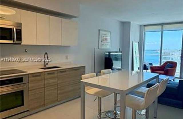 1300 Brickell Bay Dr unit 1607 (A11918900)