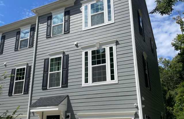 4129 Edenborn Lane Charlotte NC apartments for rent