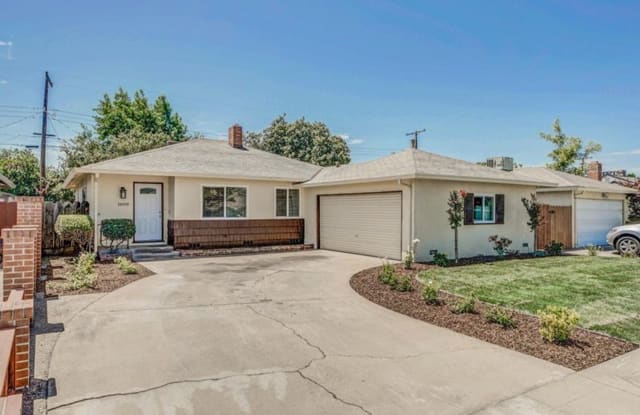 1600 W. Locust St. - 1600 West Locust Street, Lodi, CA 95242