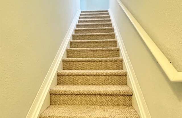 142 SW Peacock Blvd., Apt 207 - 22-207