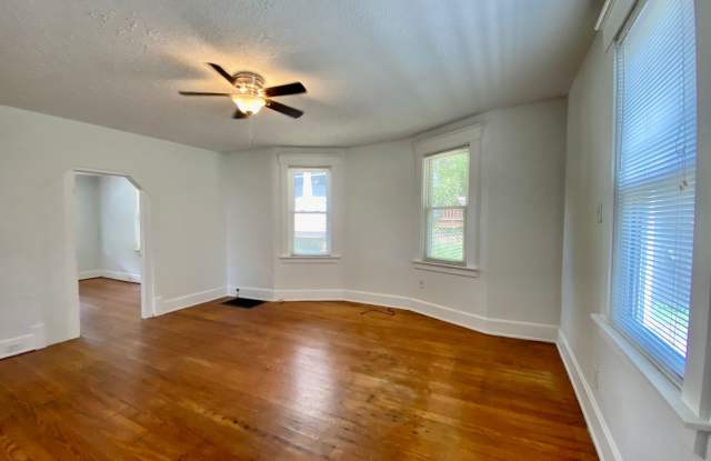 Charming 3 Bed/ 2 Bath in the Heart of Oakley Only $2675/mo!