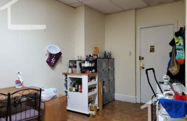 Great 2 Bed Close to BU and Green Line!