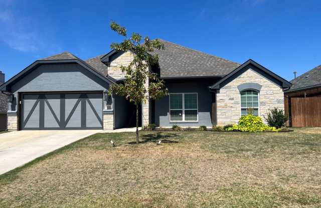 121 Buckeye Dr., Weatherford, TX 76086