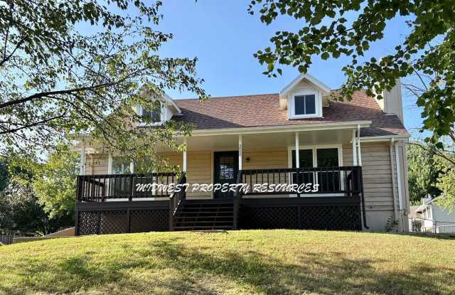 Photo of Beautifully Remodeled 4 Bedroom, 3 Bath Home