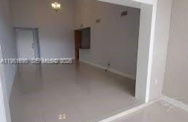 9417 Fontainebleau Blvd