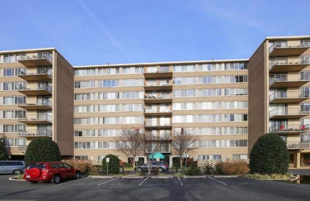 Photo of 5565 COLUMBIA Pike unit: 712
