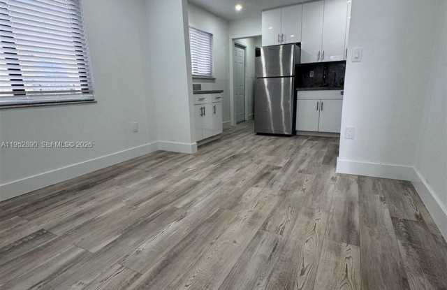 Photo of 3609 SW 27th St