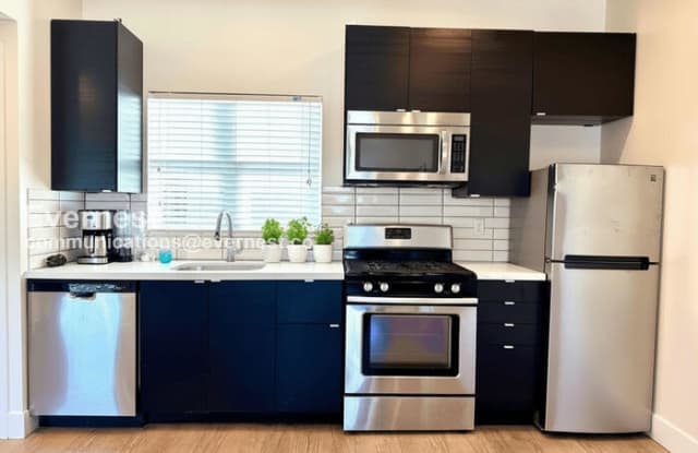 412 West Roosevelt Street