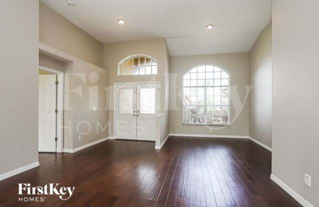 1825 Vista River Drive