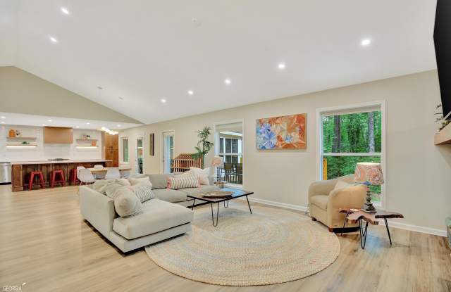 213 Oakmount Drive