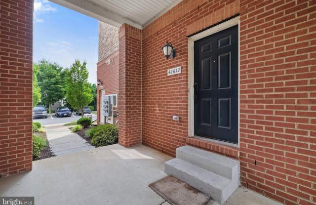 42612 HARDAGE Terrace