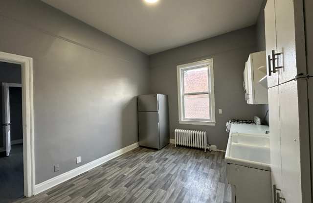 306 Wyoming Avenue unit: F