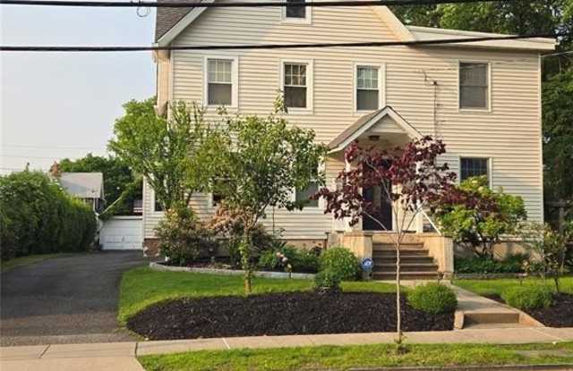 Photo of 82 Elm Street