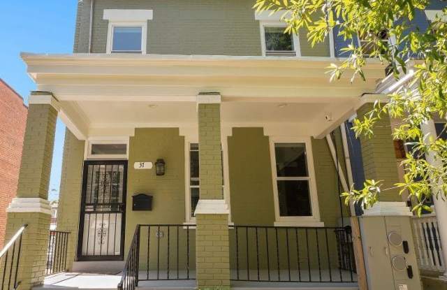 37 MICHIGAN Avenue NE