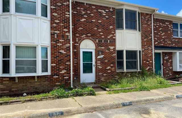 1939 DARNELL Drive