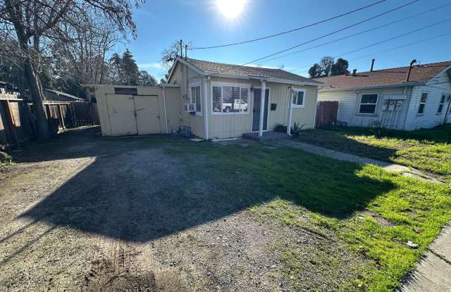 Cozy 2 Bed 1 Bath Home in Antioch