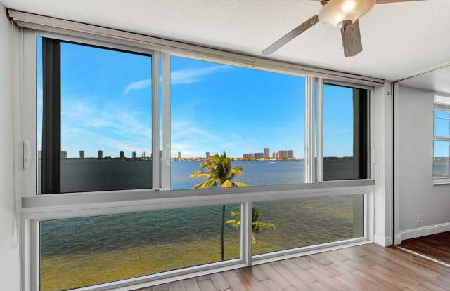 301 Lake Shore Drive