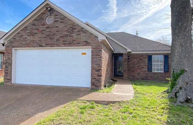 2794 Laura Circle East