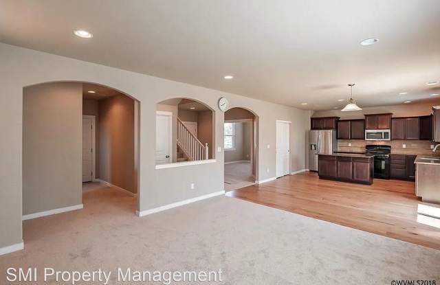 3018 Bald Eagle Ave NW