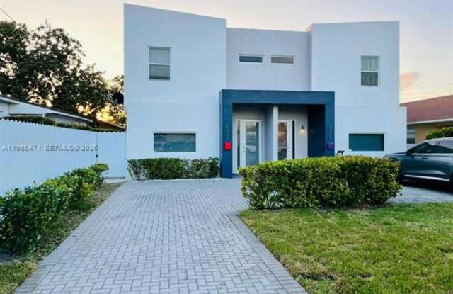 2772 SW 31st Ct th 2772 MIAMI, FL 33133