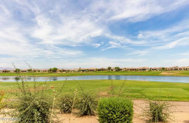 Photo of 180 Degrees of Golf Views